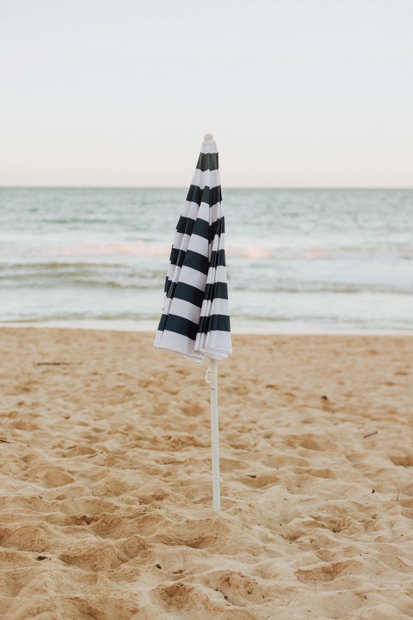 Picnic Time 5.5 Ft. Portable Beach Umbrella - Image 226