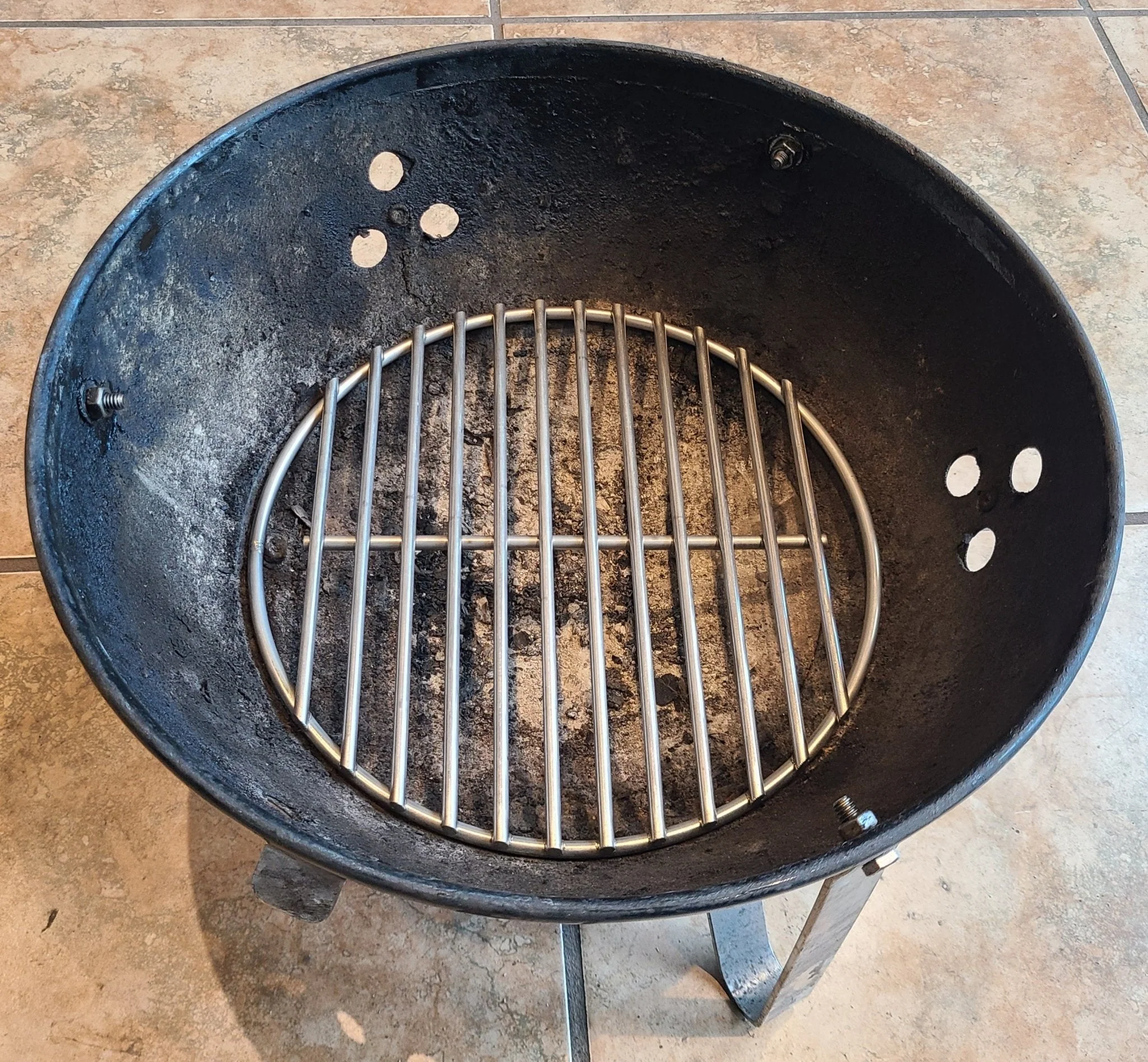 Hunsaker Stainless Charcoal Grate For 14 WSM - Image 3